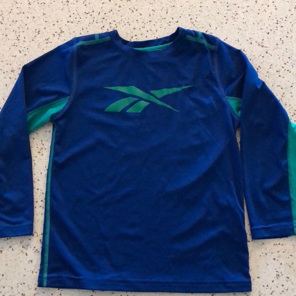 Boys Reebok long sleeve tee size 6